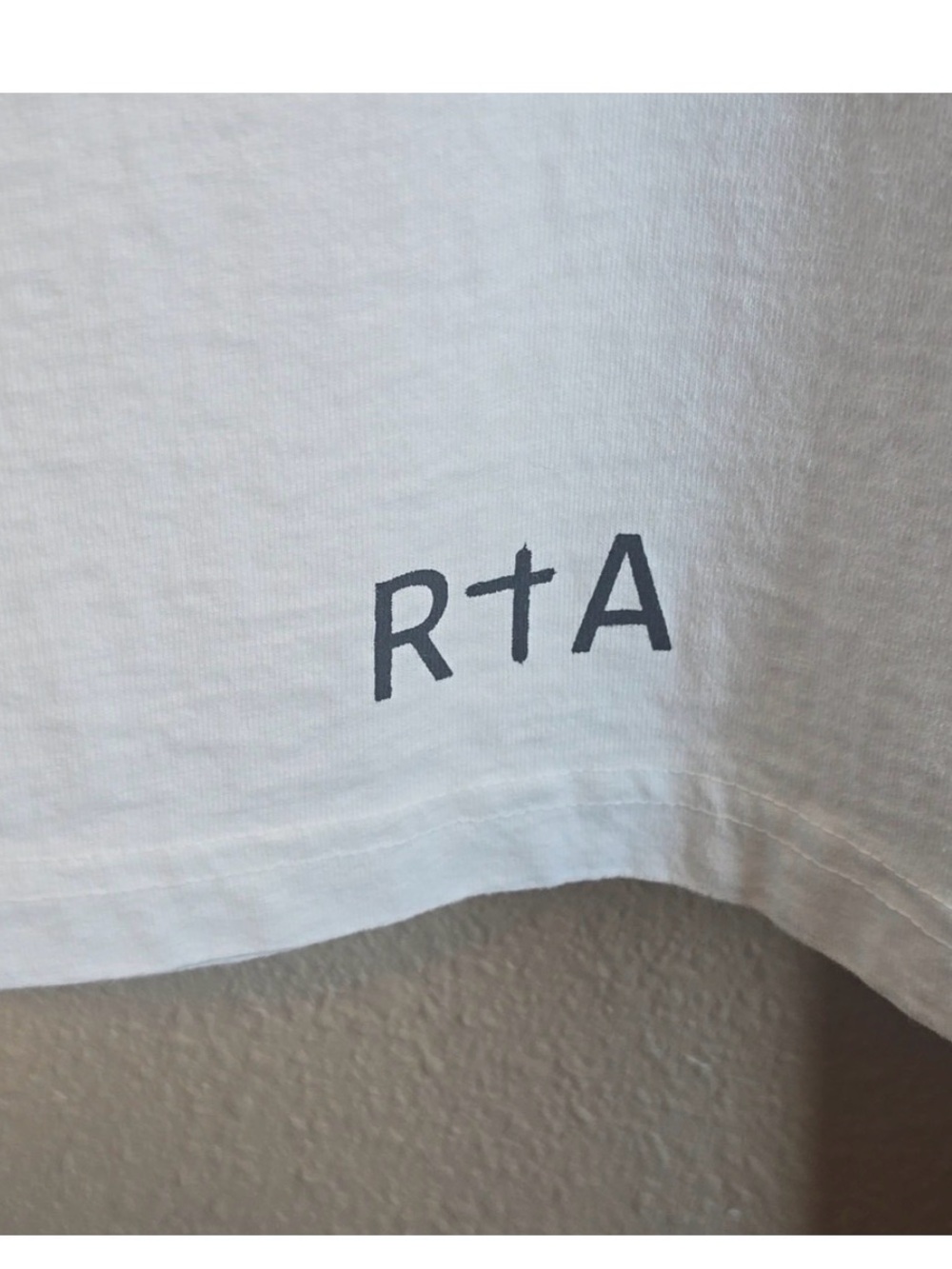 NWT Men’s RtA Liam Logo Tee - Picture 9 of 11